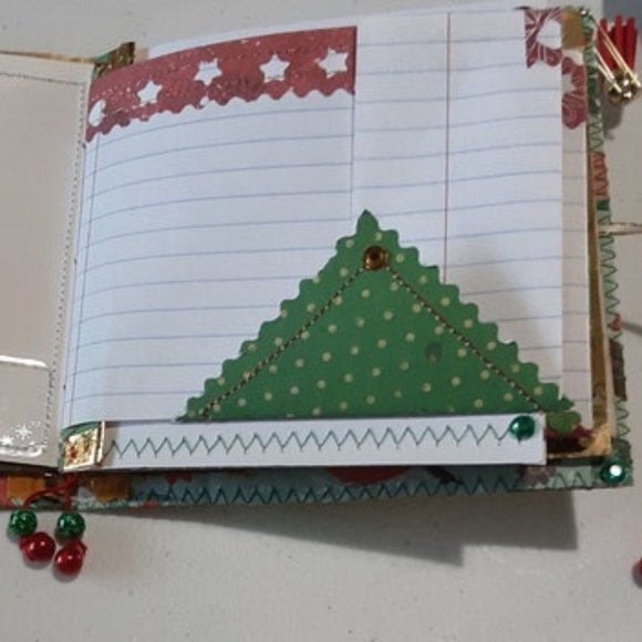 🥂 Christmas Journal with Handcrafted Decorations - Merry and Bright 🥰 - Picture 9 of 12